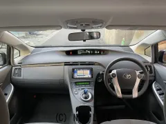 トヨタ プリウス