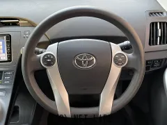 トヨタ プリウス