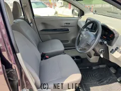 ダイハツ ミライース