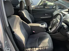 トヨタ プリウスα