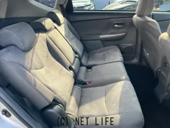 トヨタ プリウスα