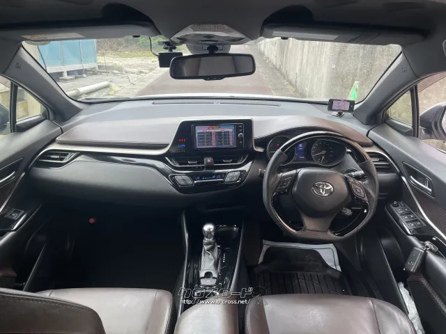 トヨタ C-HR