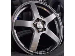 ホイール・タイヤ 17インチ ヒューマンライン HS09 プリウスに!