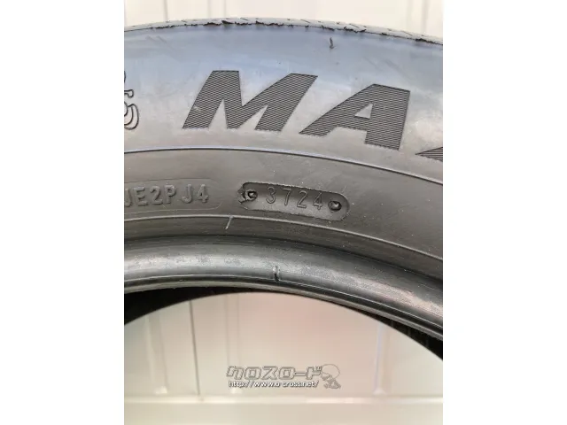 タイヤ 17インチ MAXTREK MAXIMUS M2 215/60R17 96H中古