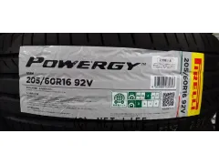 タイヤ 16インチ　205/60Ｒ16　ピレリ・パワジー