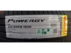 タイヤ 18インチ　ピレリ・パワジー　235/60R18　1セット限定！