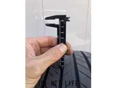 タイヤ 17インチ ALENZA 001 215/60R17 96H 中古