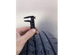 タイヤ 17インチ　ALENZA 001 215/60R17 96H　中古