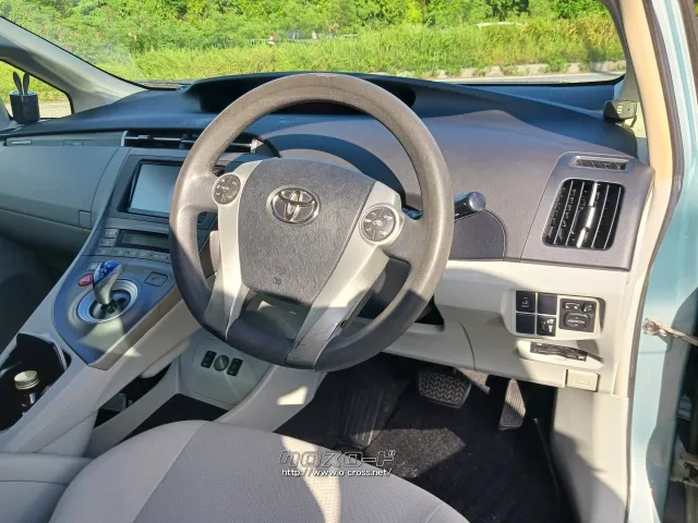 トヨタ プリウスPHV
