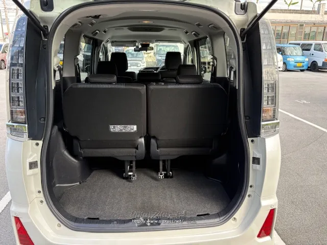 トヨタ ヴォクシー