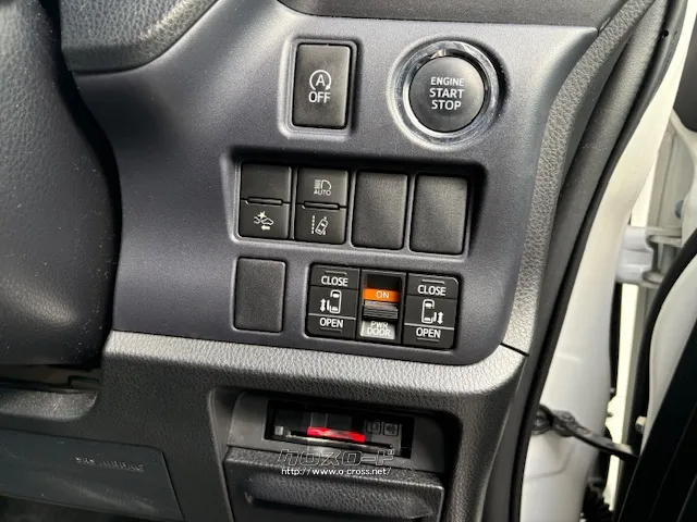 トヨタ ヴォクシー