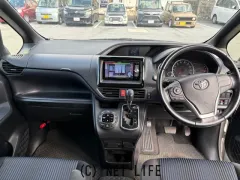 トヨタ ヴォクシー