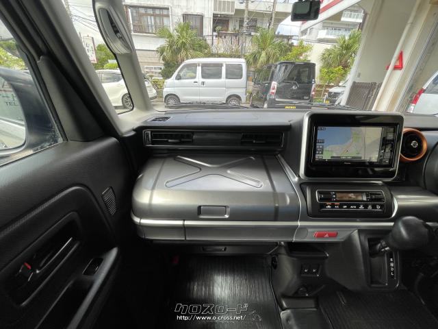 ツールボックスをイメージした、インパネアッパーボックス。 スズキ スペーシア