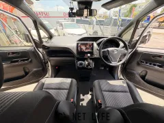 トヨタ ヴォクシー