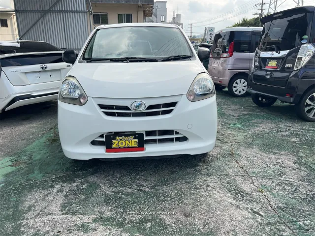 ダイハツ ミライース