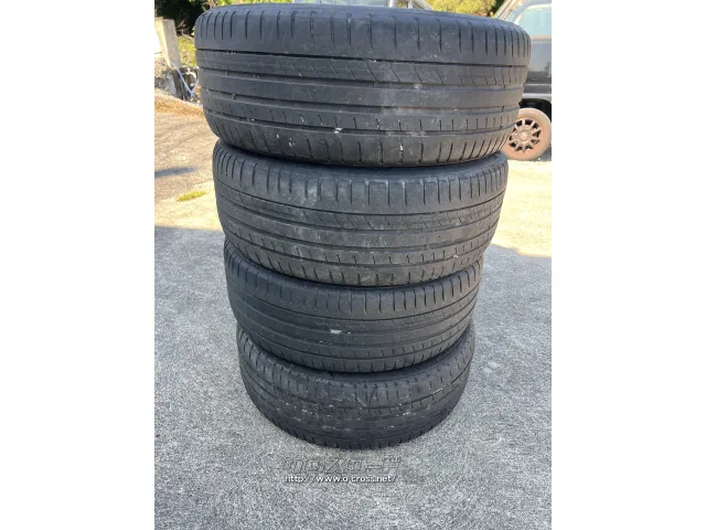 タイヤ 18インチ