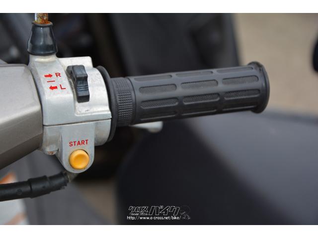 カブカスタムはキックだけでなく、セルもついて楽々始動♪ ホンダ スーパーカブ