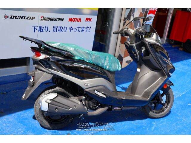 USBソケットでスマホ充電OK!装備も豪華で快適です。 スズキ バーグマン125