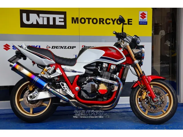 ワイバーンのフルエキ、アクティブのサブフレーム、リアサスはオーリンズ。 ホンダ CB