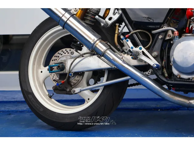 250cc以上のバイク、時には旧車、カスタム車まで様々なバイクを取り扱っています カワサキ Z400