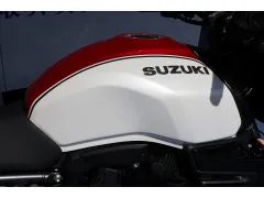 スズキ GSX-8S