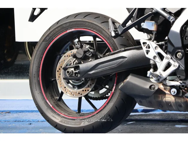 地域の皆様の原付、スクーターの販売整備はもちろん、 スズキ GSX-8R