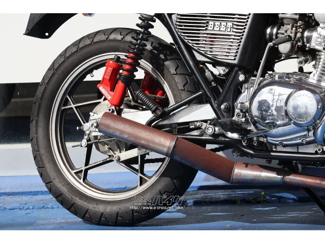 250cc以上のバイク、時には旧車、カスタム車まで様々なバイクを取り扱っています スズキ GS400