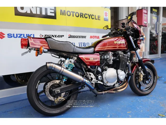 吸排気はFCR39にチタンフルエキ。アアクティブのオイルクーラー。 スズキ GSXイナズマ1200