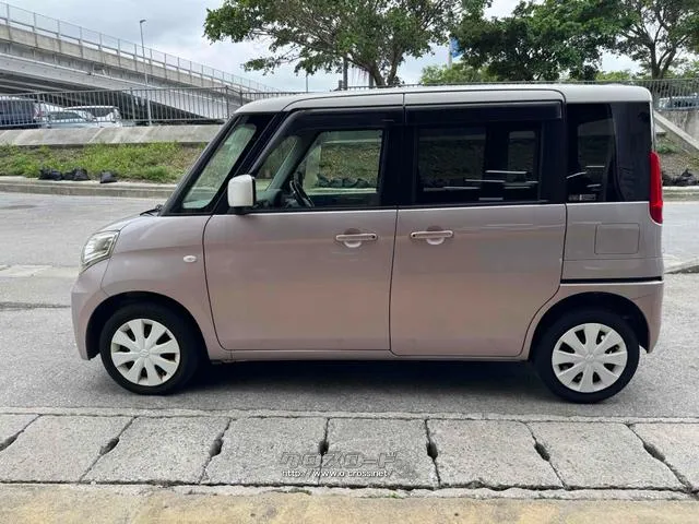ご覧頂きまして誠に有難うございます!!是非ご来店して頂き、実際にご覧になって頂ければと思います。お客様からのご連絡をスタッフ一同、心よりお待ちしております スズキ スペーシア
