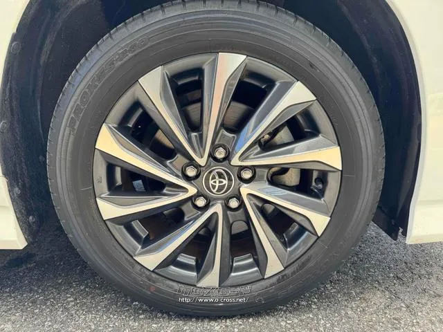 ご覧いただきありがとうございます♪気になったお車がありましたらお気軽にお電話をください♪ トヨタ ヴォクシー