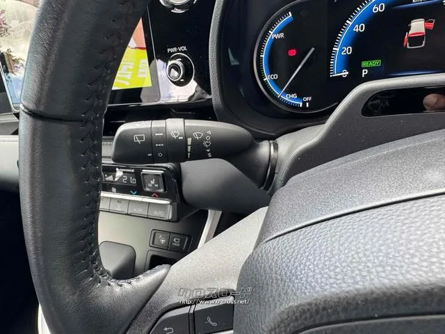 お車の知識がなくても大丈夫です!皆様のご来店をスタッフ一同、心よりお待ちしております。 トヨタ ヴォクシー