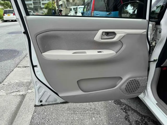 在庫確認などに関しては、お気軽にお問い合わせください。 ダイハツ ムーヴ