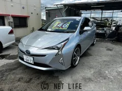 トヨタ プリウス