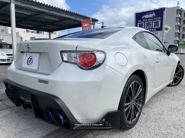 トヨタ 86 2.0 GT・2012(H24)年式・サテンホワイトパール・2000cc・FJ