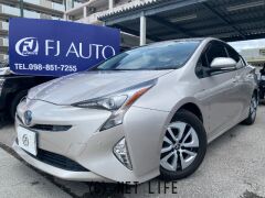 トヨタ プリウス