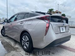 トヨタ プリウス