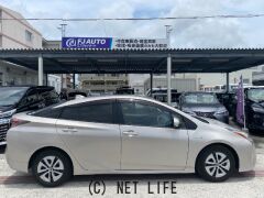 トヨタ プリウス