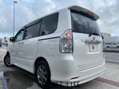 トヨタ ヴォクシー