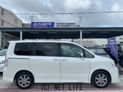 トヨタ ヴォクシー