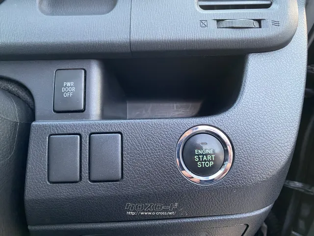 トヨタ ヴォクシー