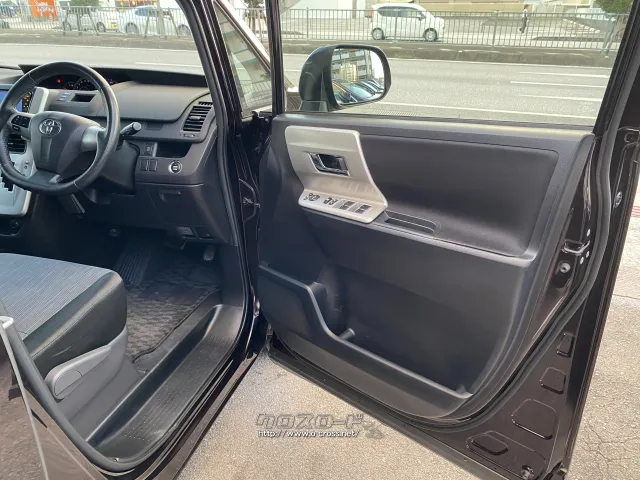 トヨタ ヴォクシー