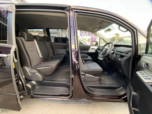 トヨタ ヴォクシー