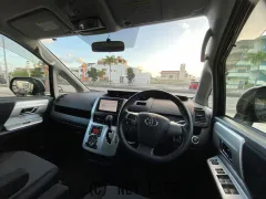 トヨタ ヴォクシー