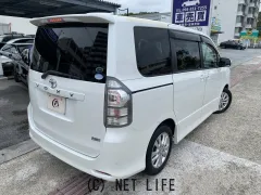 トヨタ ヴォクシー