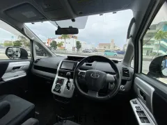 トヨタ ヴォクシー