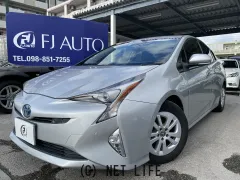 トヨタ プリウス