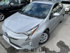 トヨタ プリウス