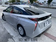トヨタ プリウス