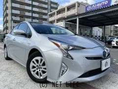 トヨタ プリウス