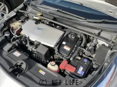 トヨタ プリウス